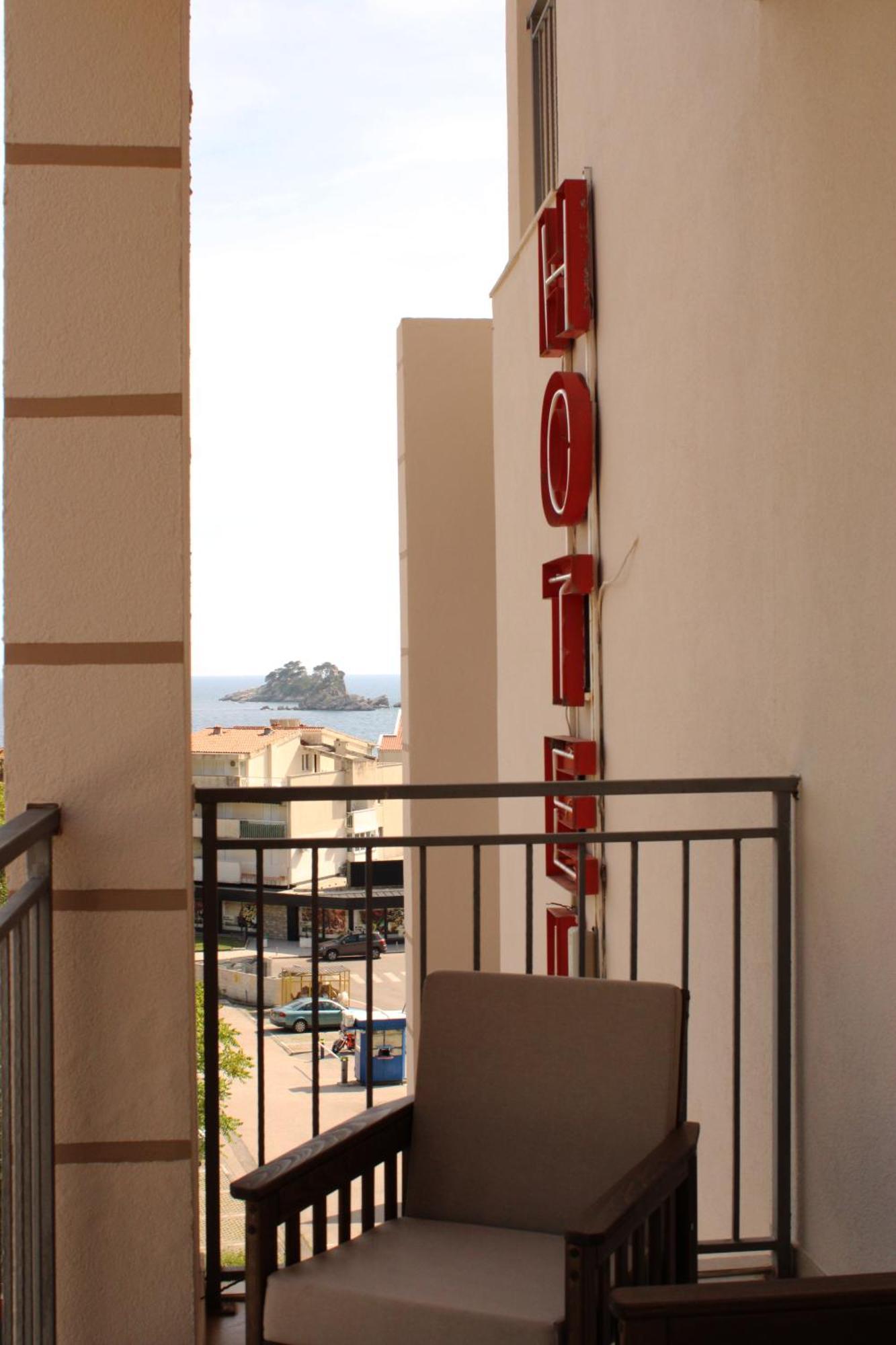 Hotel Petrovac Ngoại thất bức ảnh