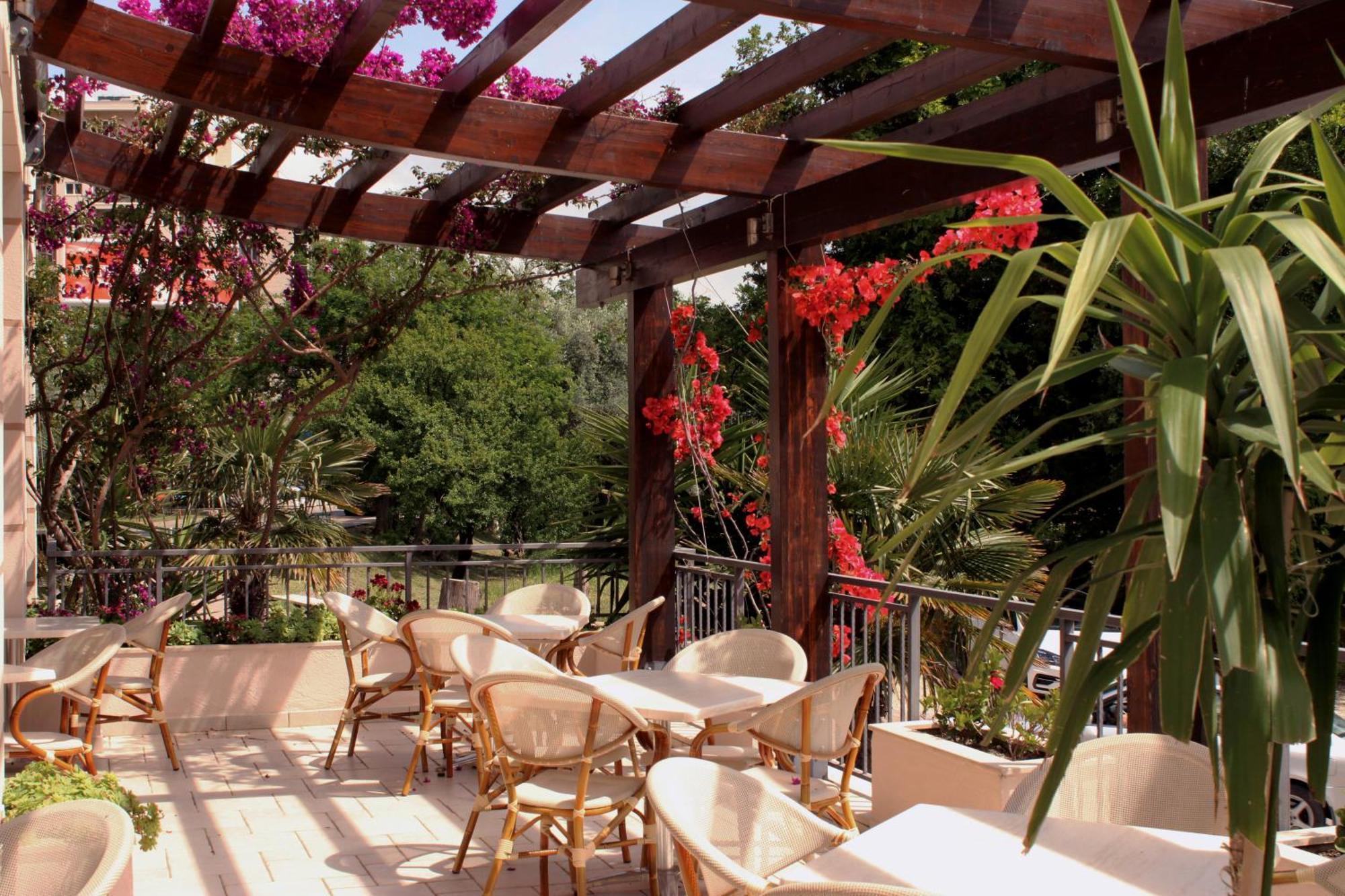 Hotel Petrovac Ngoại thất bức ảnh